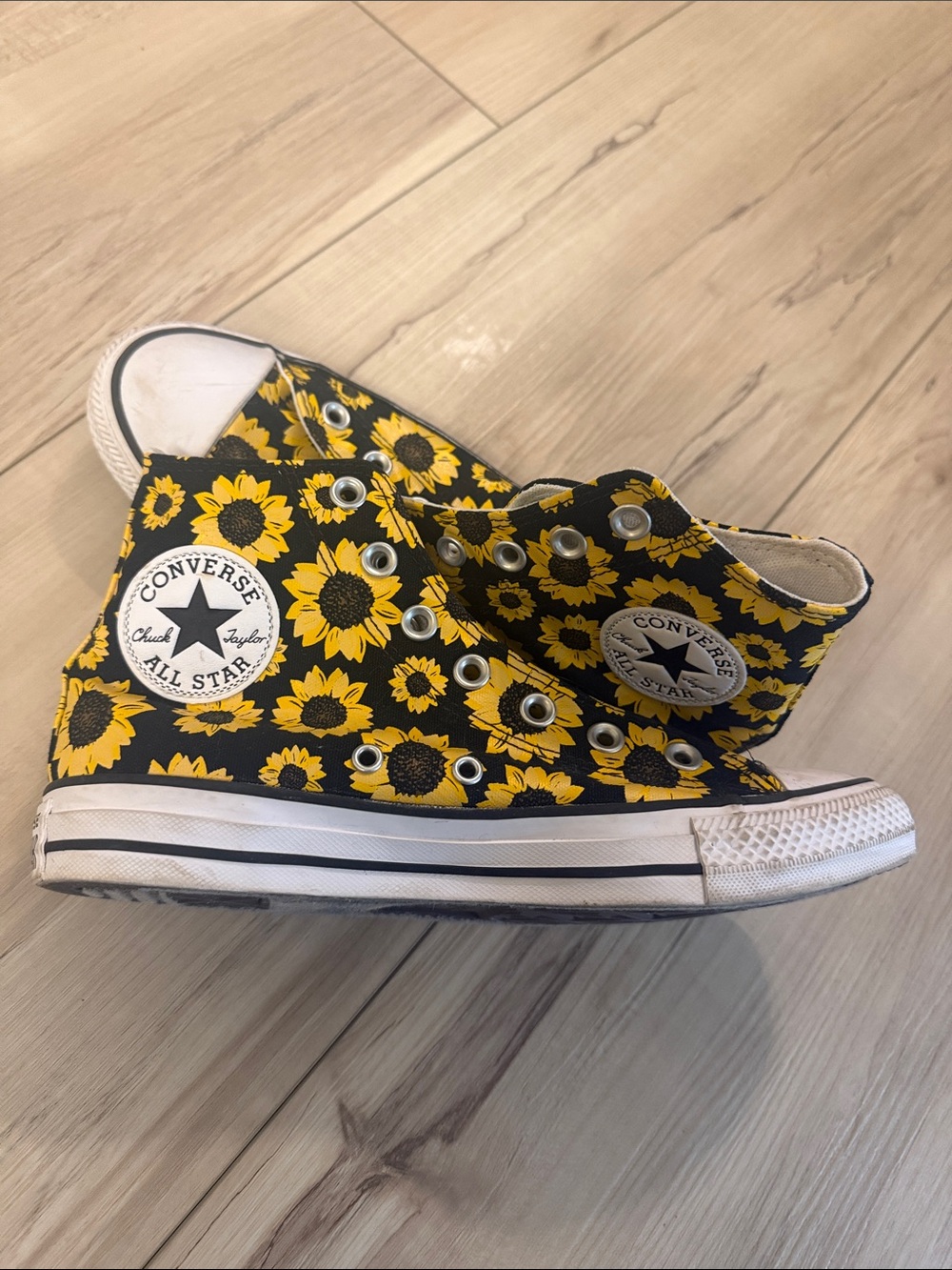 Converse All Star Black & Yellow Sunflower High Top Sneakers Size 8